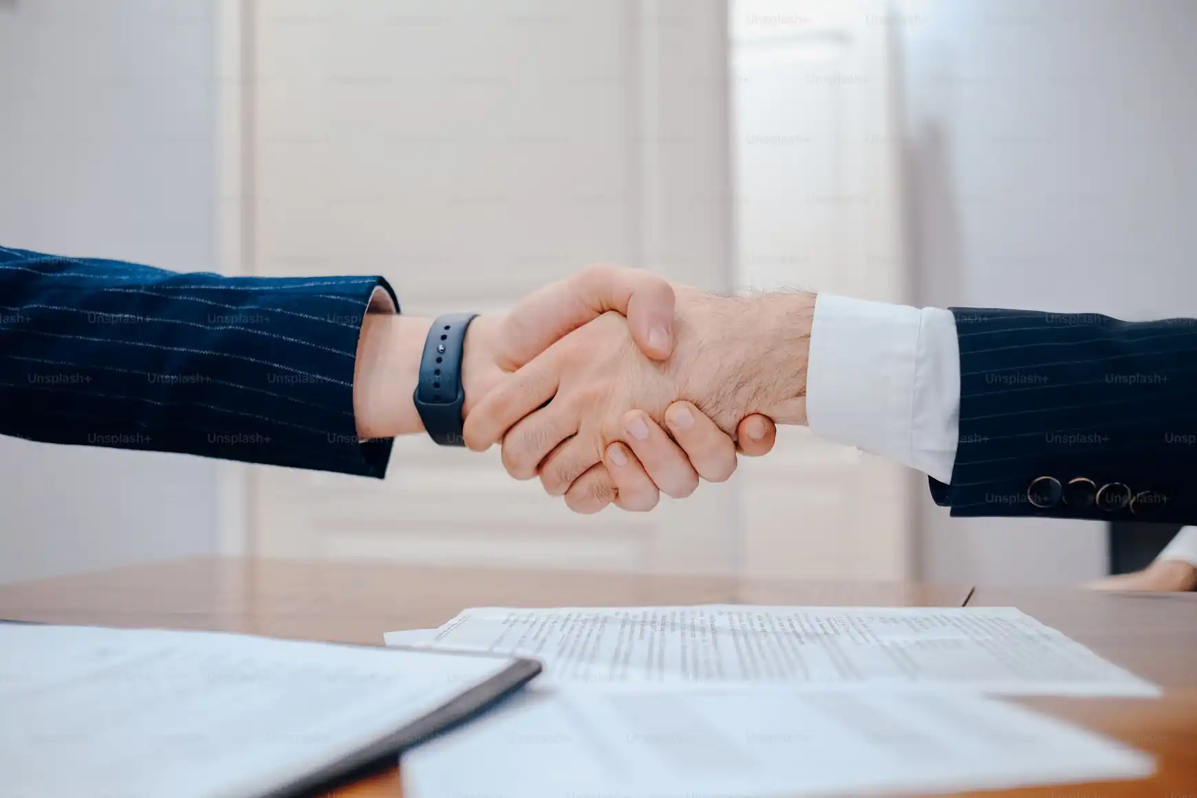 LuxAura trade and wholesale partnership background